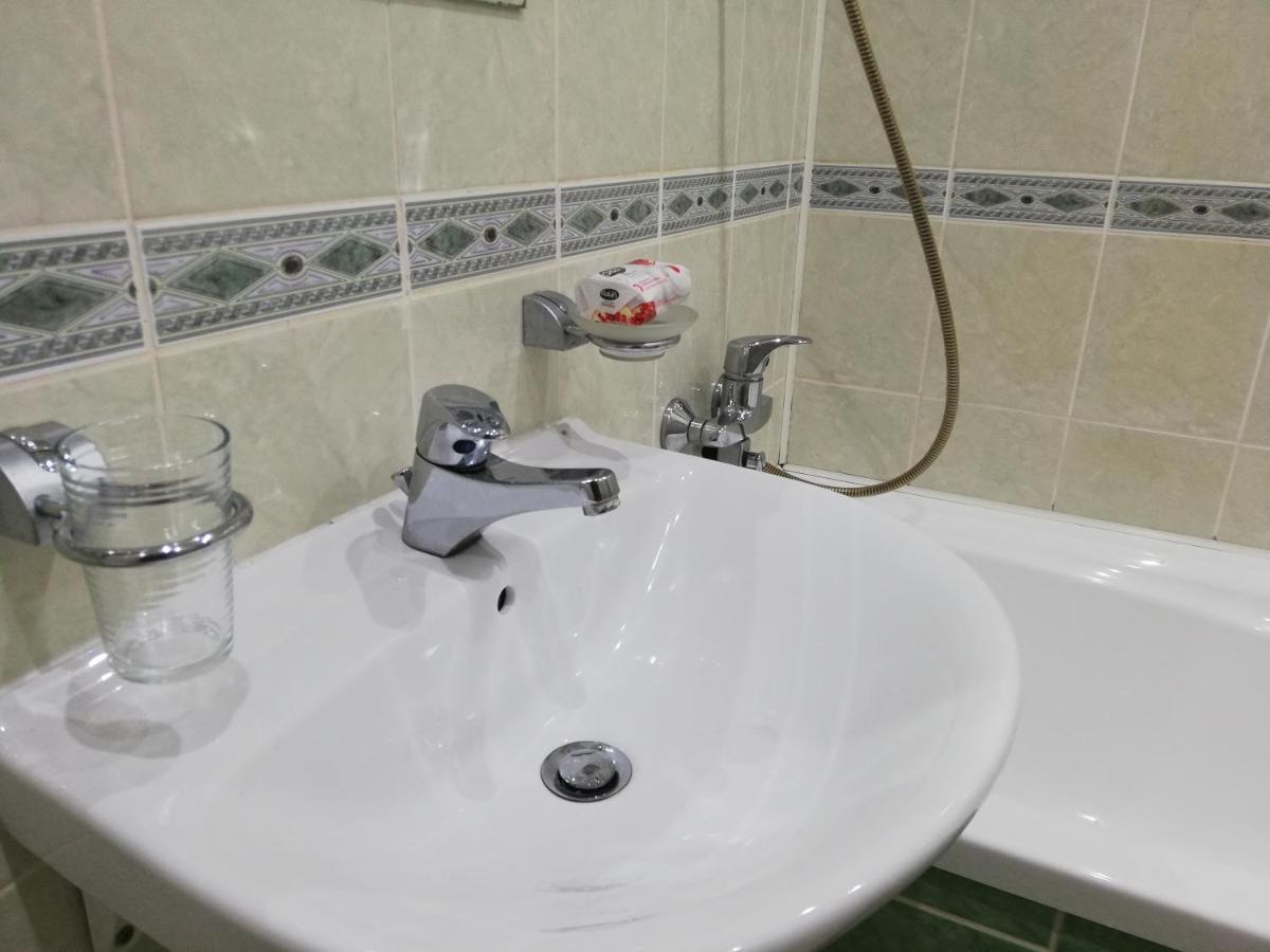 15 Minutes From The Beach And City Center 7 Minutes From The Airport Рига Экстерьер фото